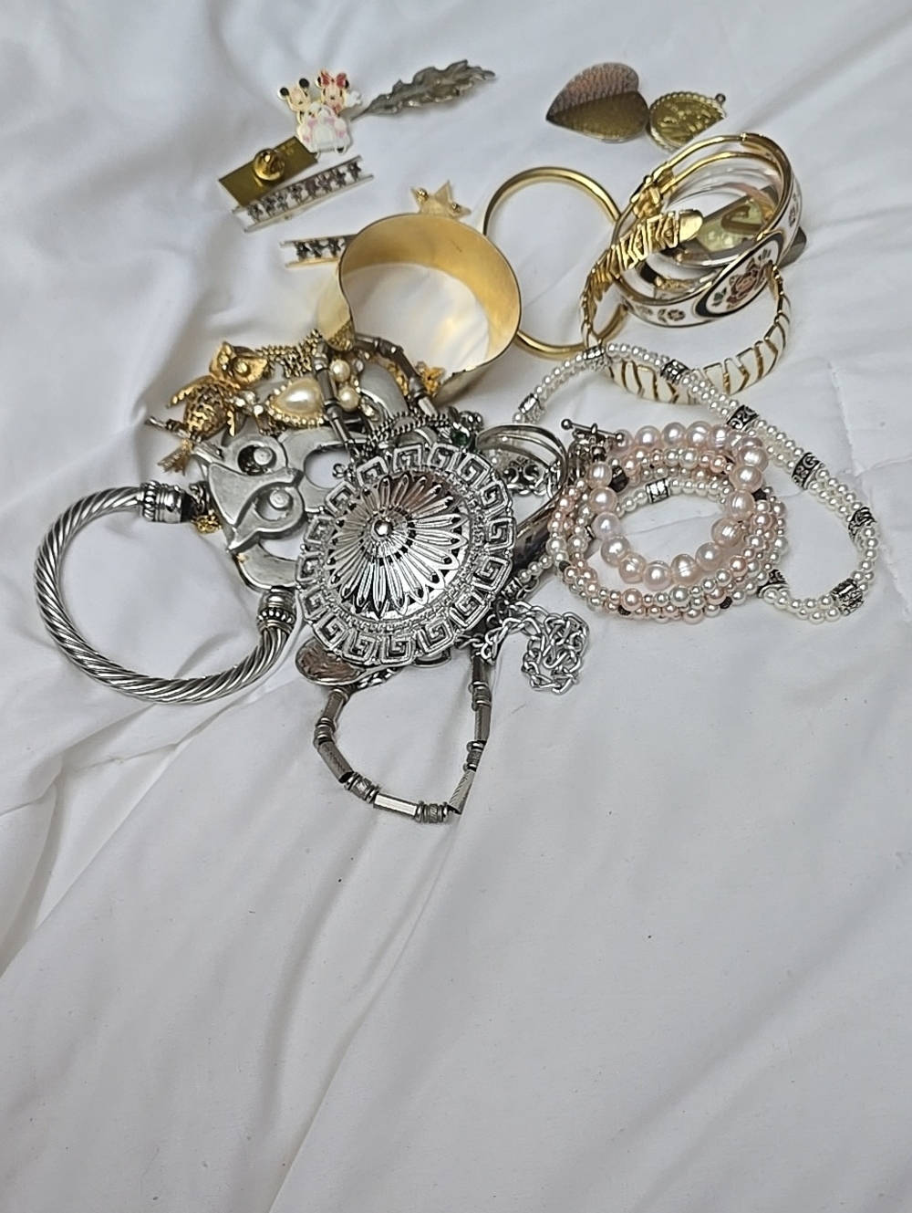 Mixed Metal and Pearl .Jewelry Bundle